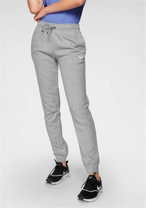 jogginghose kurzgröße damen nike|Nike jogginghose.